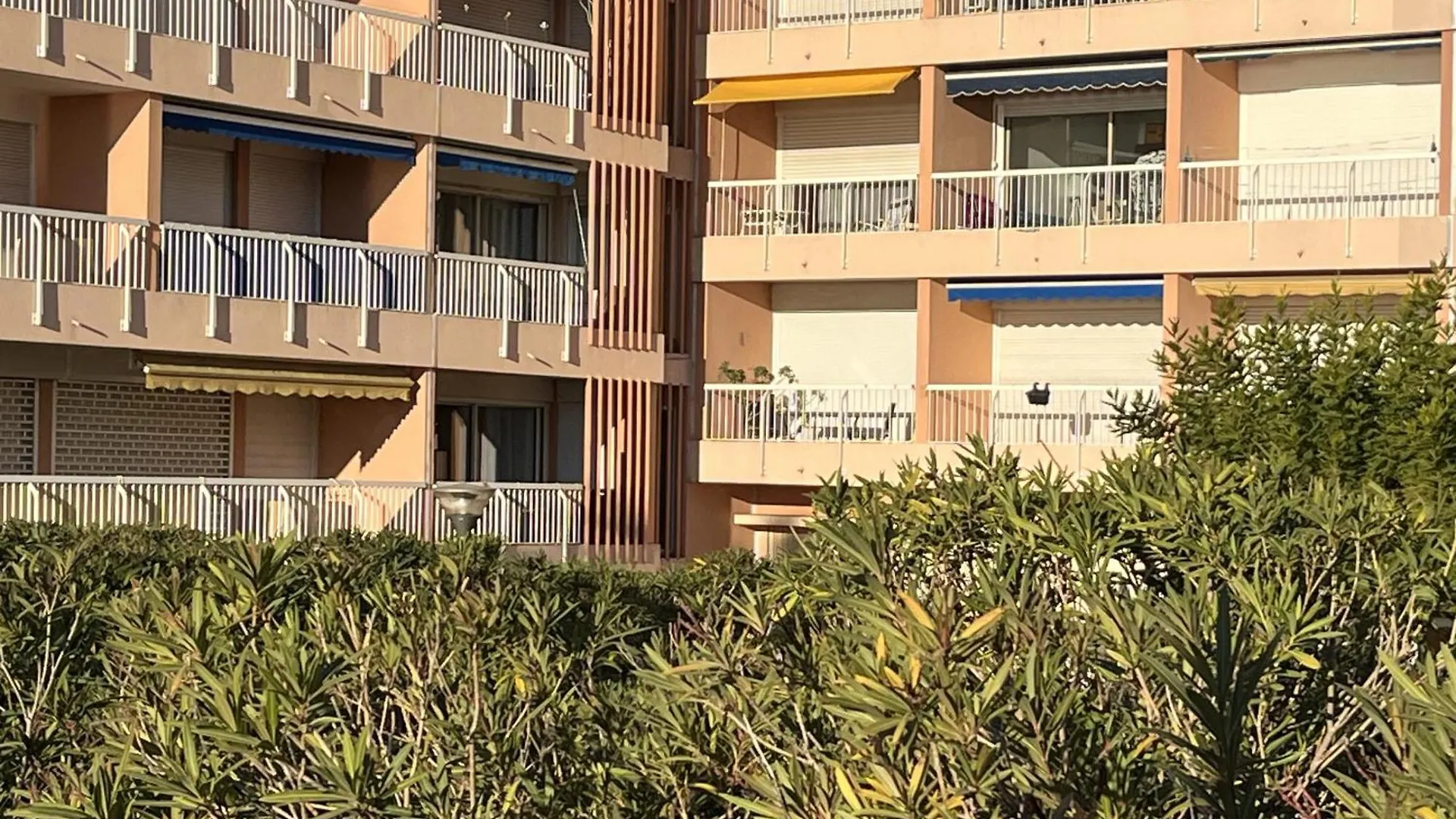 Apartment Le Mediterranee Vasapolli Frejus France